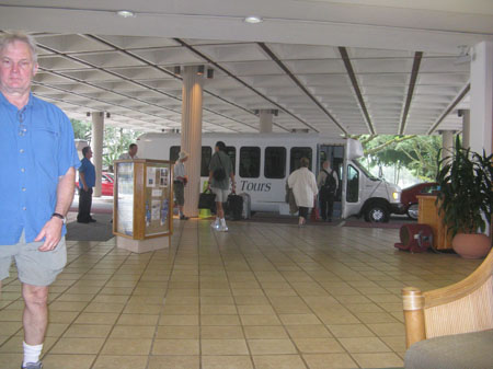 0021-HiloHawaiian-lobby